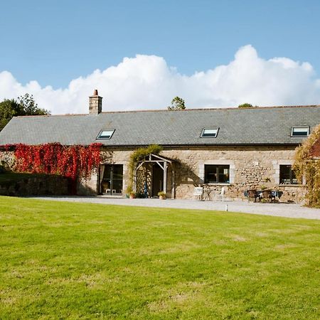 Higher Weddicott Barn Holiday Cottage - Self Catering Чаґфорд Екстер'єр фото