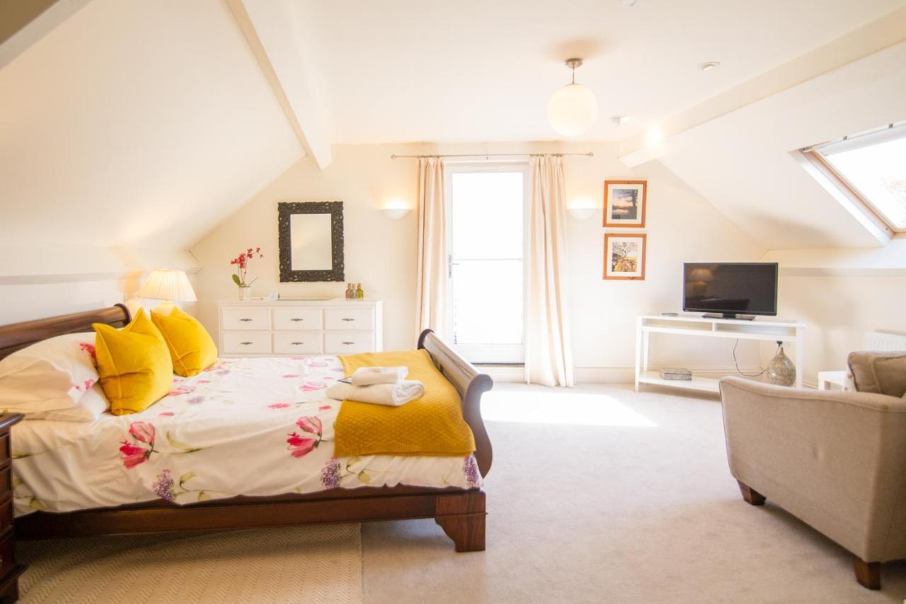 Higher Weddicott Barn Holiday Cottage - Self Catering Чаґфорд Екстер'єр фото