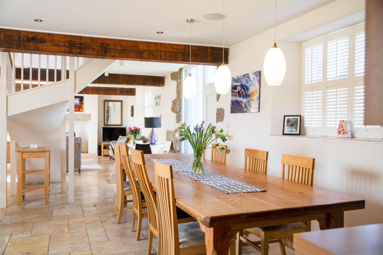 Higher Weddicott Barn Holiday Cottage - Self Catering Чаґфорд Екстер'єр фото