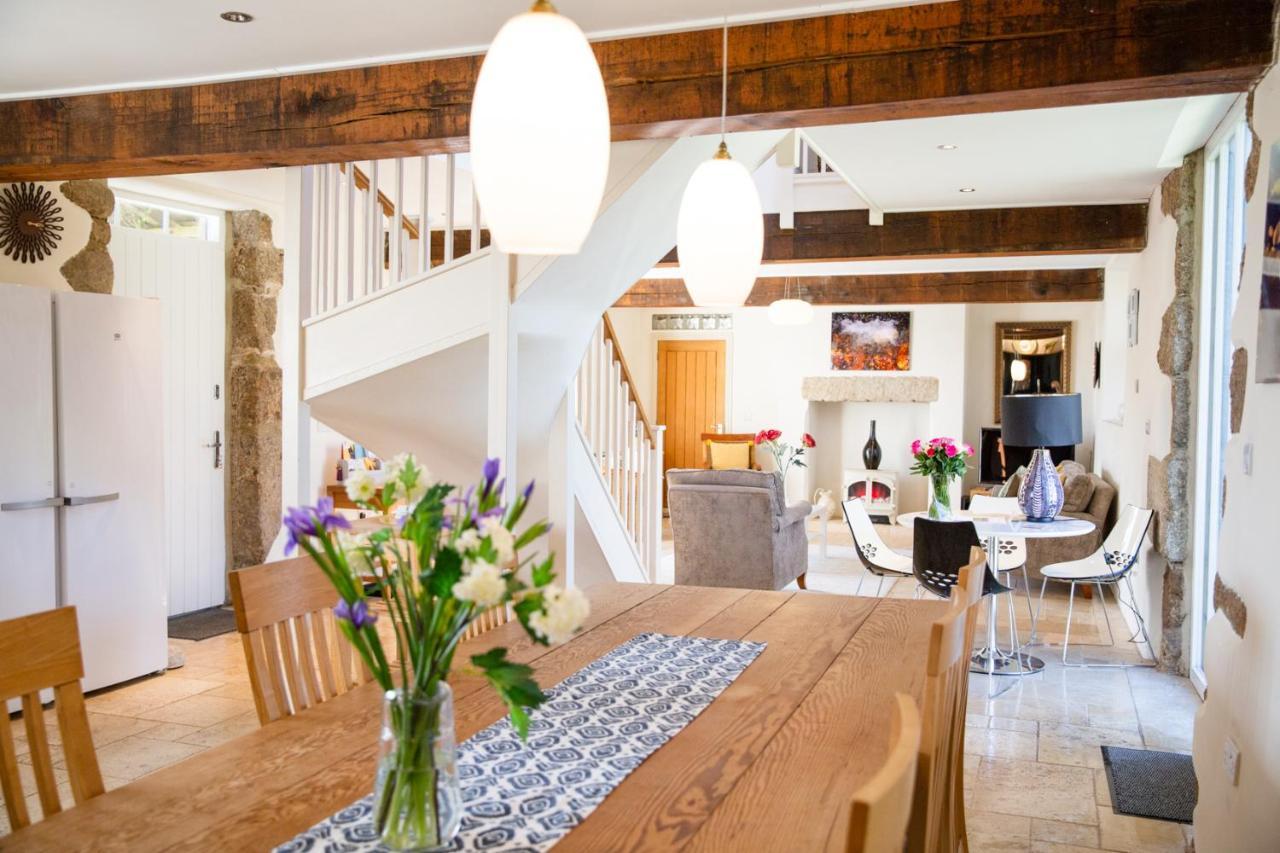 Higher Weddicott Barn Holiday Cottage - Self Catering Чаґфорд Екстер'єр фото