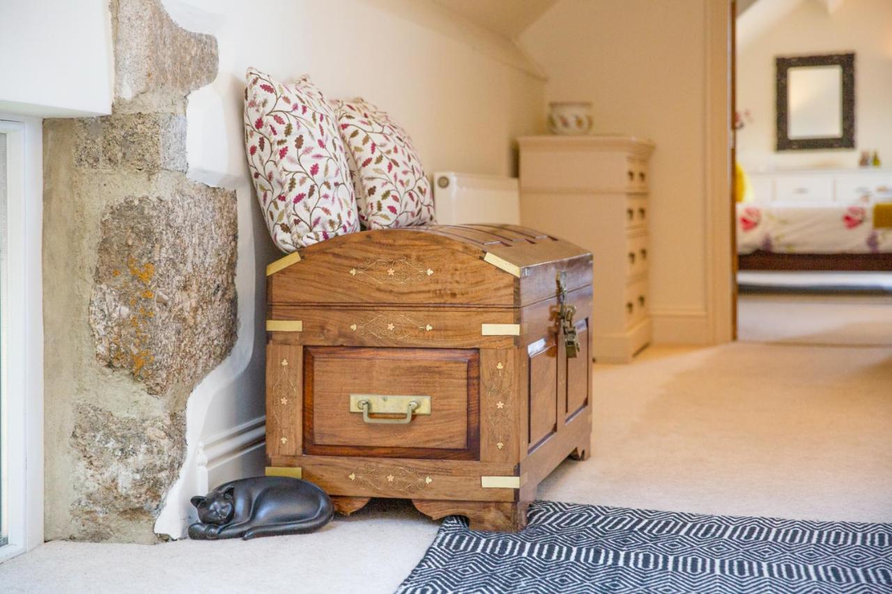 Higher Weddicott Barn Holiday Cottage - Self Catering Чаґфорд Екстер'єр фото