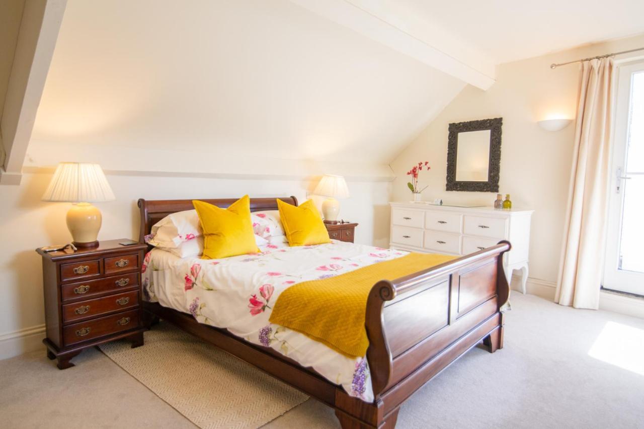 Higher Weddicott Barn Holiday Cottage - Self Catering Чаґфорд Екстер'єр фото
