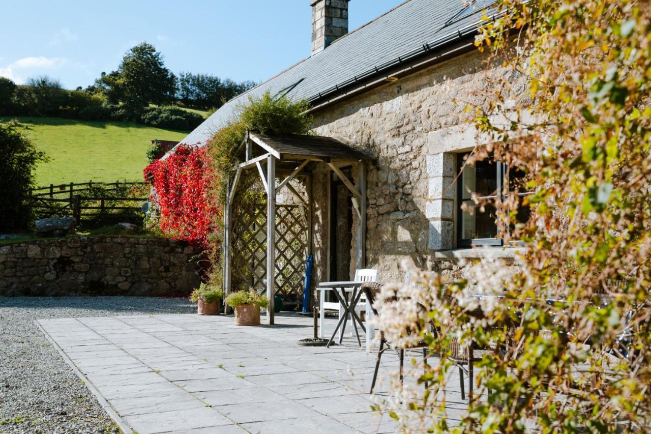 Higher Weddicott Barn Holiday Cottage - Self Catering Чаґфорд Екстер'єр фото