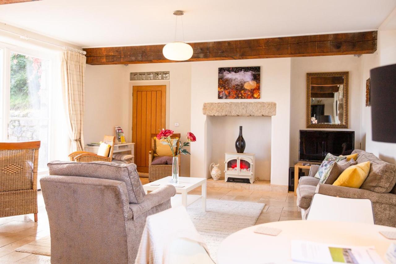 Higher Weddicott Barn Holiday Cottage - Self Catering Чаґфорд Екстер'єр фото