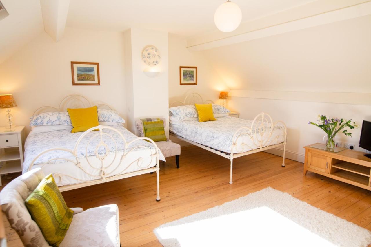 Higher Weddicott Barn Holiday Cottage - Self Catering Чаґфорд Екстер'єр фото
