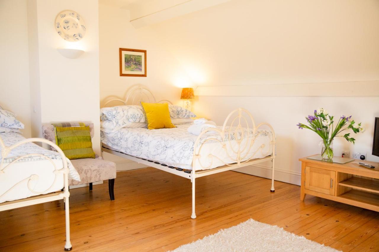 Higher Weddicott Barn Holiday Cottage - Self Catering Чаґфорд Екстер'єр фото