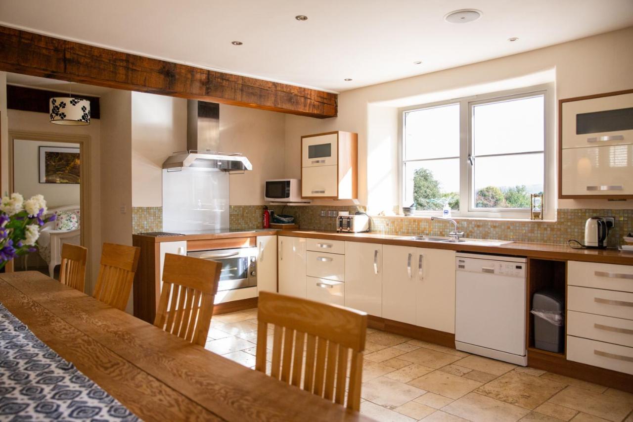Higher Weddicott Barn Holiday Cottage - Self Catering Чаґфорд Екстер'єр фото