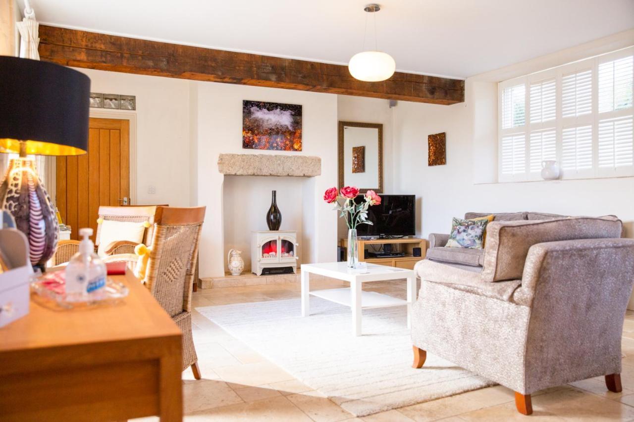 Higher Weddicott Barn Holiday Cottage - Self Catering Чаґфорд Екстер'єр фото