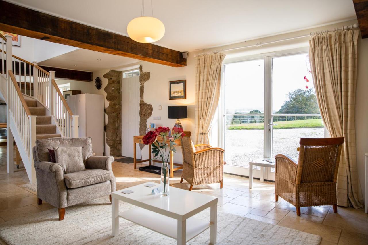 Higher Weddicott Barn Holiday Cottage - Self Catering Чаґфорд Екстер'єр фото