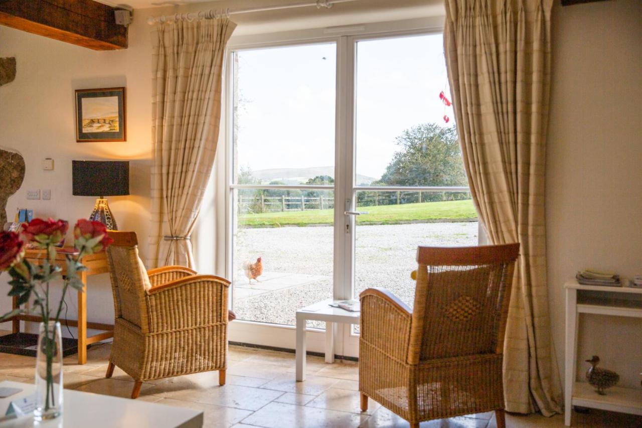 Higher Weddicott Barn Holiday Cottage - Self Catering Чаґфорд Екстер'єр фото